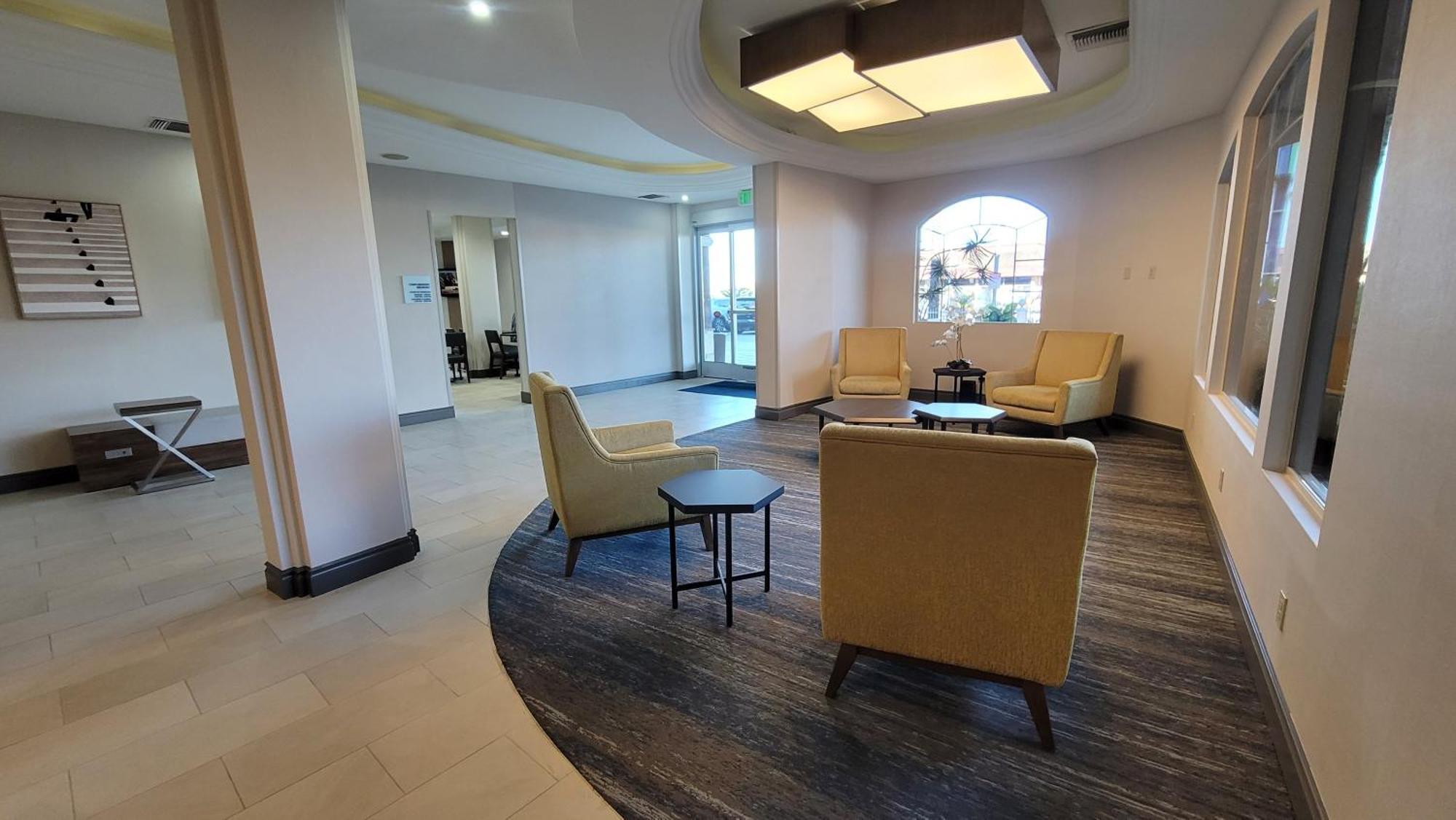 Holiday Inn Express San Diego South - Chula Vista By Ihg Exterior photo